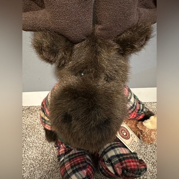 Boyds - Plush Moose with Plaid Pajamas - Picture 6 of 9